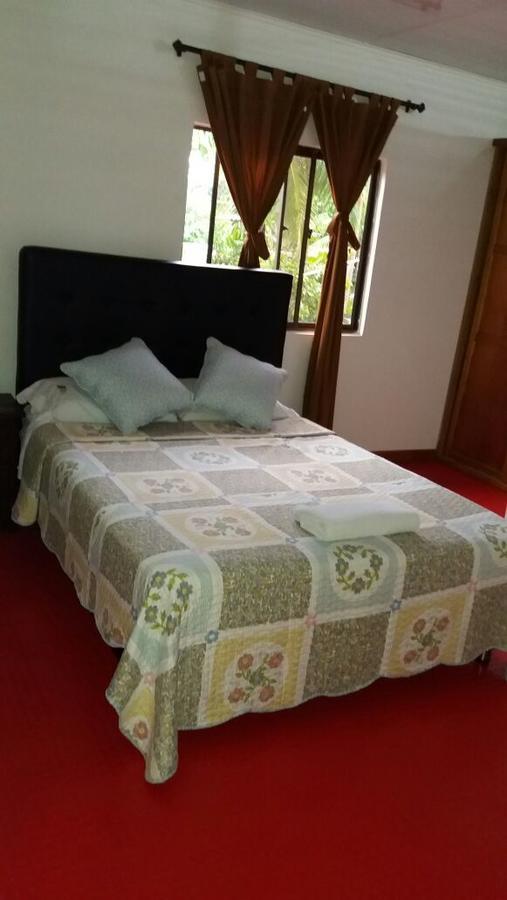 Hotel Brasilia Vaupes Миту Экстерьер фото